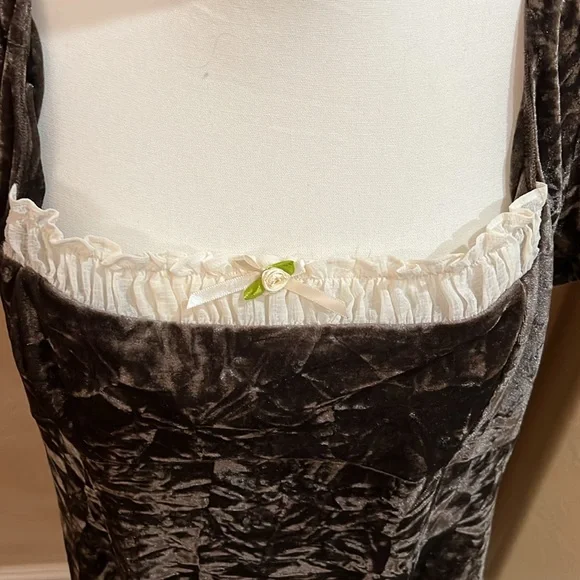 Kimchi Blue Jill Velvet Mini Dress. XL - Picture 3 of 6